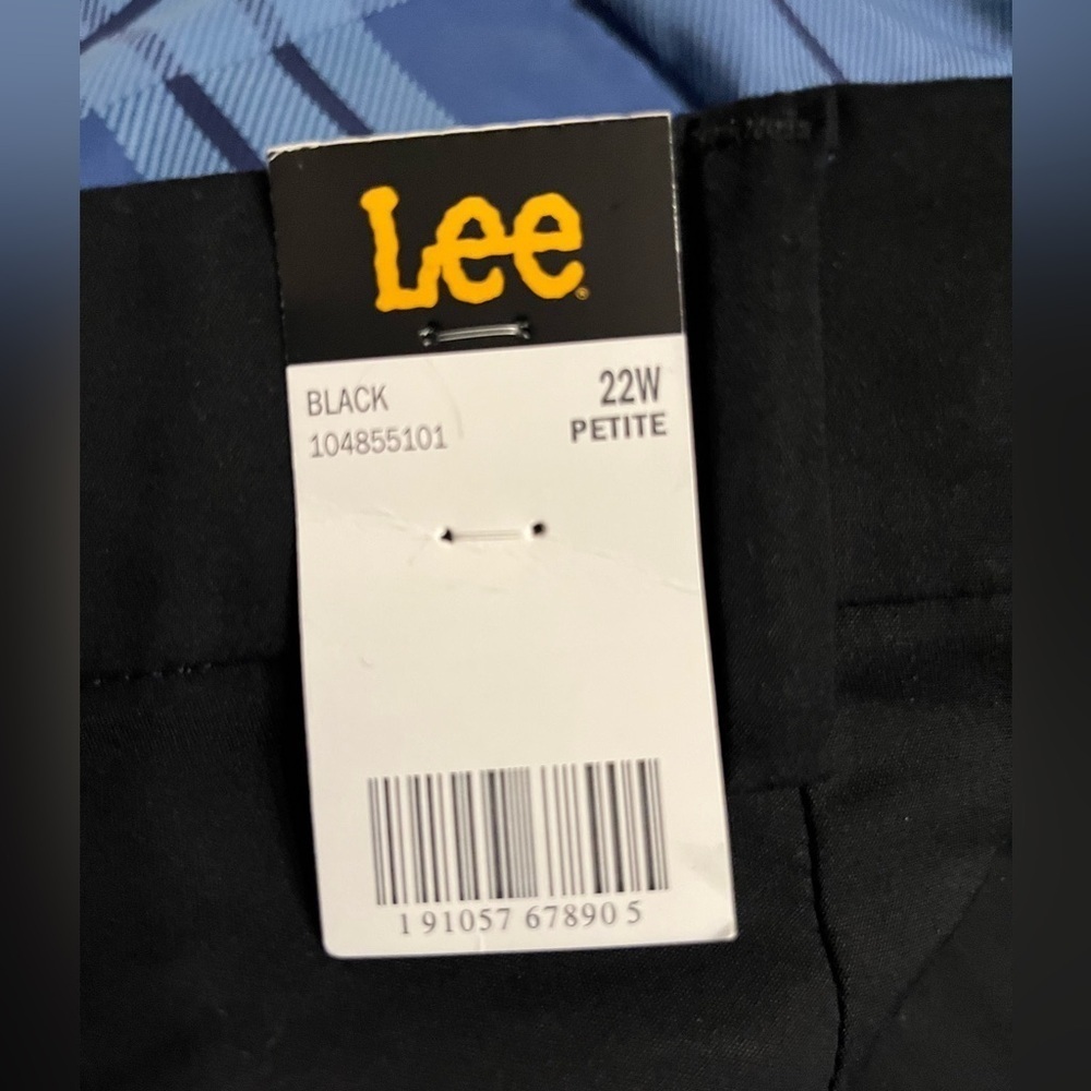 Lee Women's 22W Petite Ultra Lux Comfort with Flex Motion Trouser Pant - Picture 7 of 10